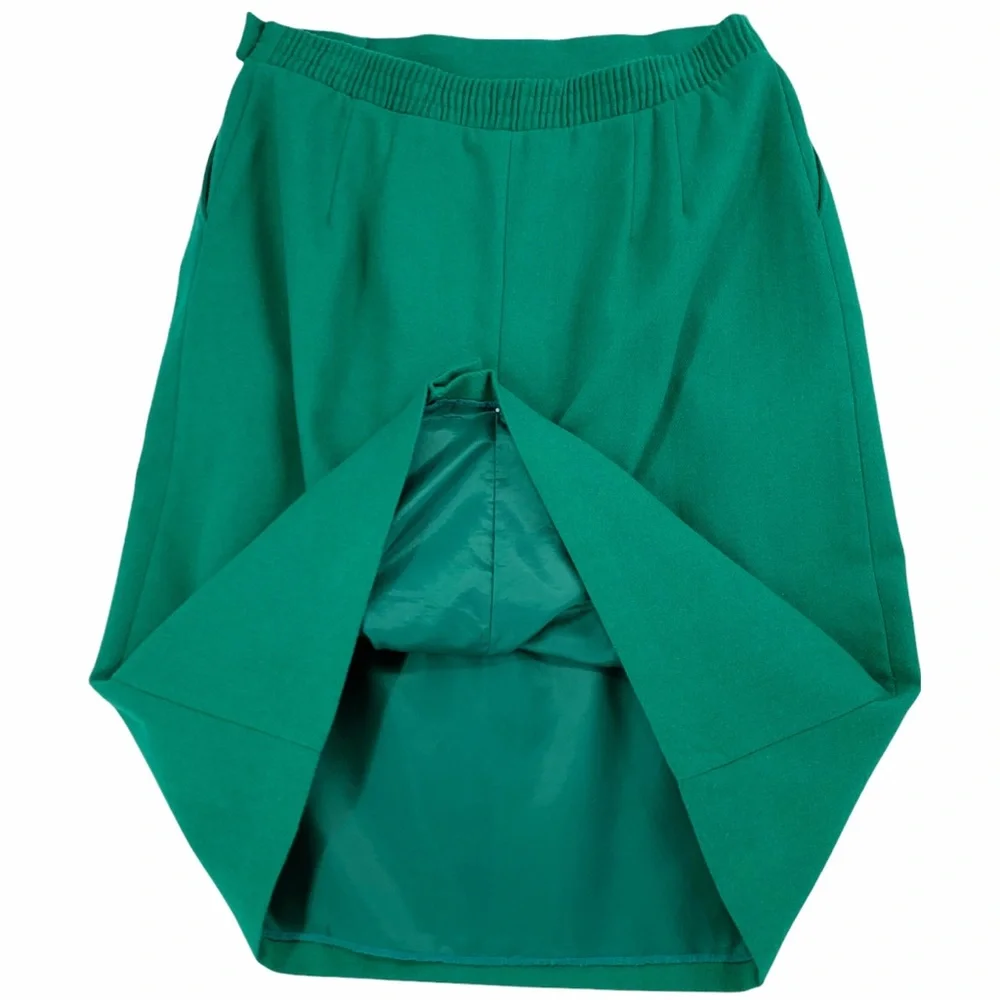 Vintage Kelly Green Wool Blend Pencil Skirt with Pockets made by TanJay Petites.